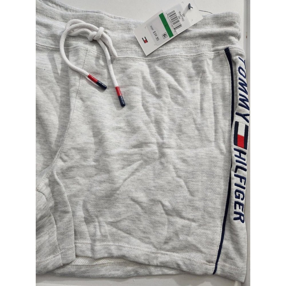 NWT WOMEN'S TOMMY HILFIGER GREY LOGO SHORTS REGULAR FIT Sz L Large $40